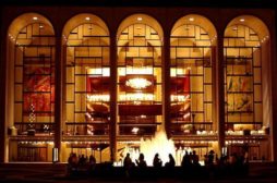 Eugene Onegin da` il via alla stagione dell’opera al cinema