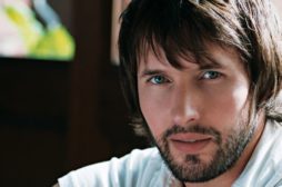 Postcards è il nuovo singolo di James Blunt