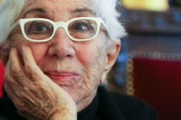 Lina Wertmüller a Los Angeles per ricevere l’Oscar alla carriera: tutta Hollywood a festeggiarla