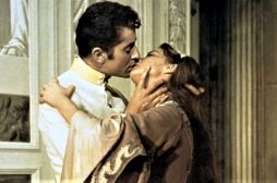 Disponibile su Youtube Senso di Luchino Visconti, con Alida Valli