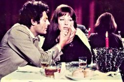 Disponibile su RaiPlay Dramma della gelosia (tutti i particolari in cronaca) di Ettore Scola