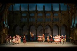 Sul divano con InsideTheShow: mercoledì 12 maggio