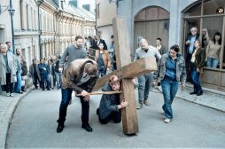 Disponibile su RaiPlay Sulla infinitezza di Roy Andersson