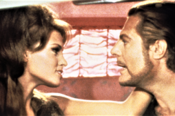 Disponibile sul portale Rai Spara forte, più forte… non capisco!, con Raquel Welch e Marcello Mastroianni