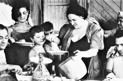 Disponibile su YouTube Domenica d’Agosto di Luciano Emmer